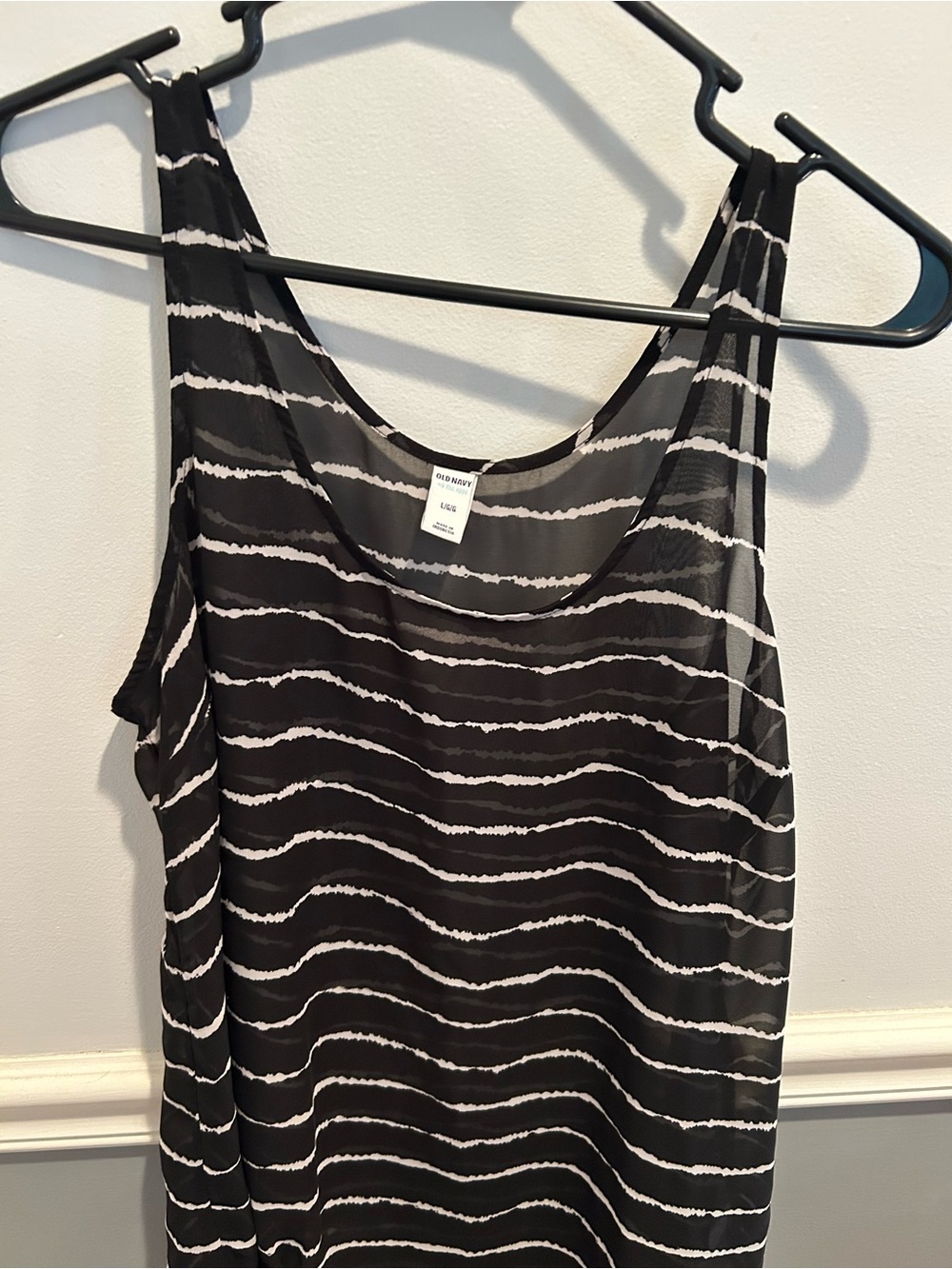 Old Navy Shear Black and White Wave Stripe Tank Top